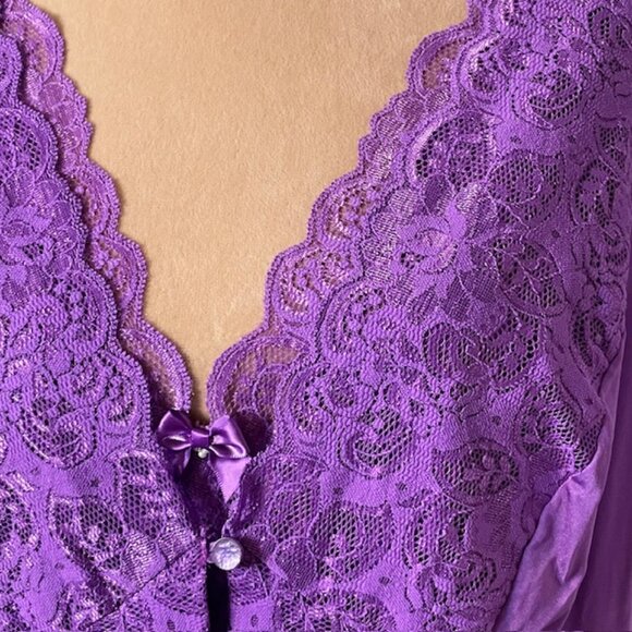 Shadowline Silhouette Lace Bodice Long NightGown & Robe Set Plus Size 2X - Picture 7 of 12